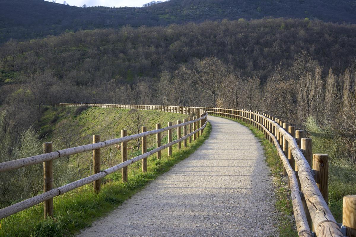 La vía verde de La Plata a su paso por Extremadura.