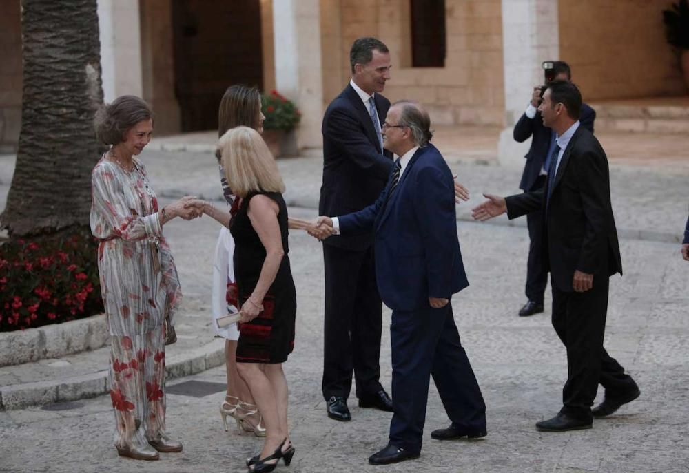 Cóctel de Felipe VI en la Almudaina