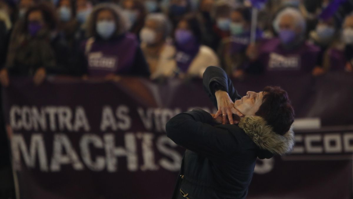 25N: Galicia salió a la calle vestida de morado