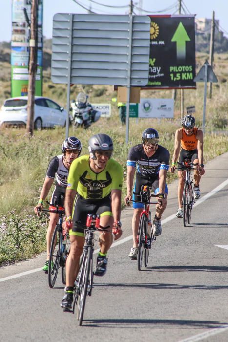 Gustavo Rodríguez y Anna Noguera ganan el Triatlón de Orihuela