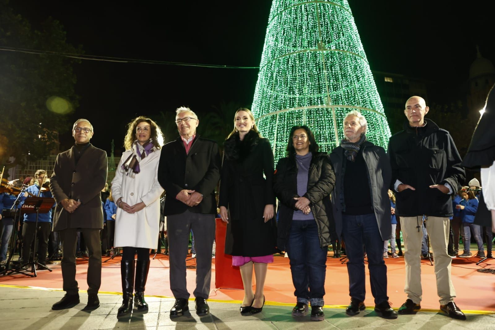 La Navidad llega a València: el encendido de luces acompañado de villancicos