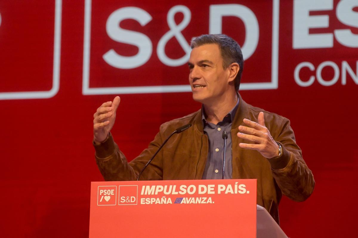 Pedro Sánchez durante su intervención en la clausura de la convención política del PSOE en A Coruña