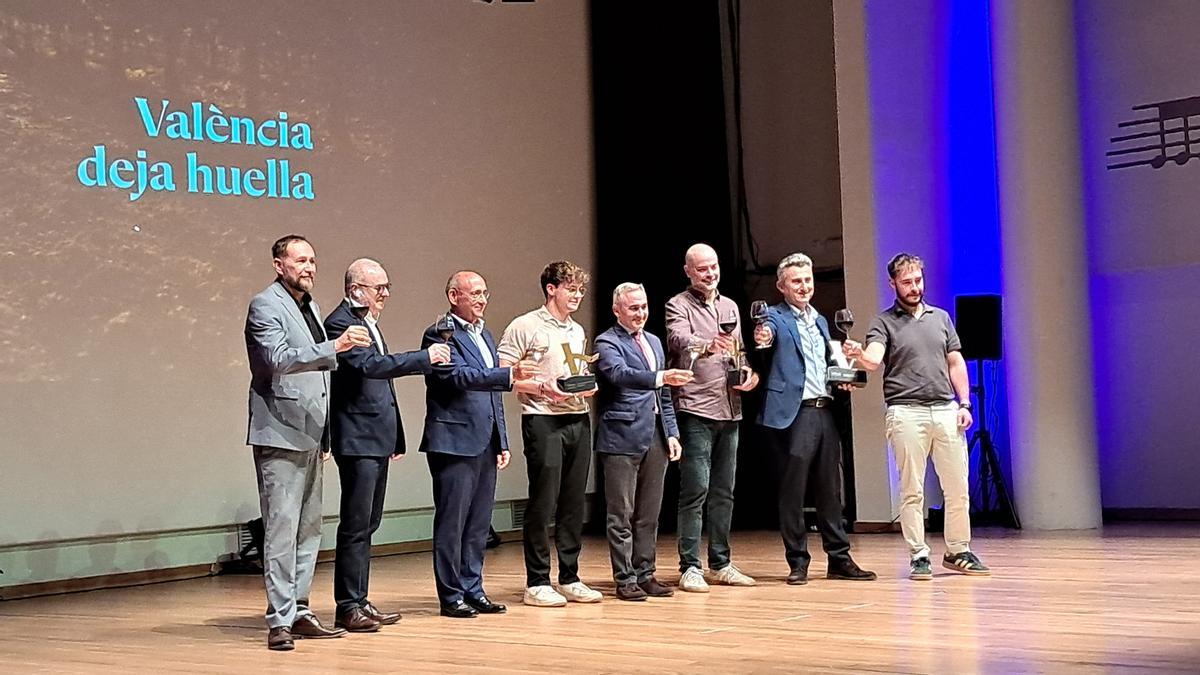 Foto de familia de los premiados en la gala.