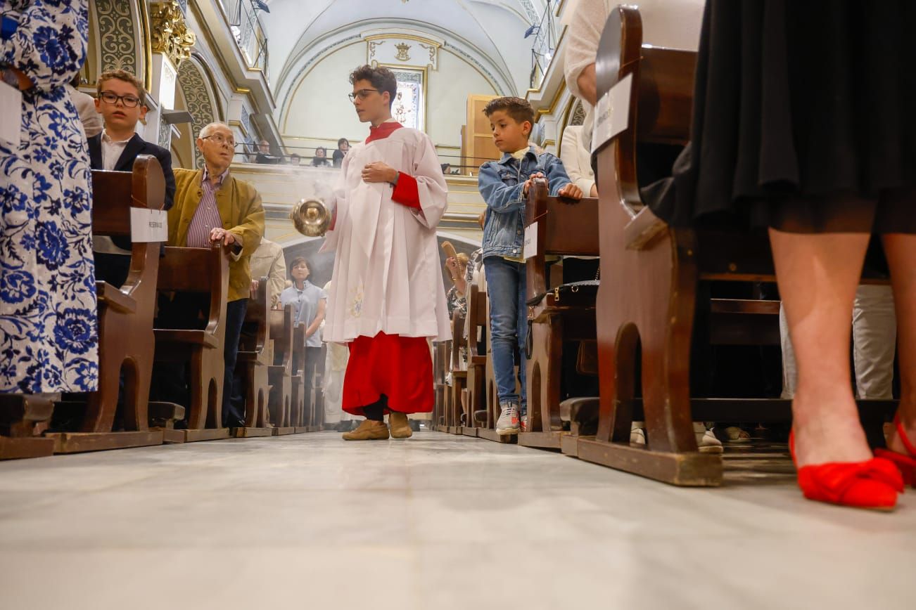 Primera misa en la parroquia de Picanya tras el paso de la dana