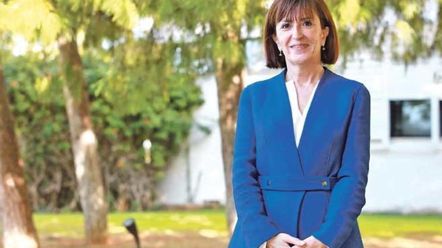María José Miranda en los jardines de Diario de Mallorca.