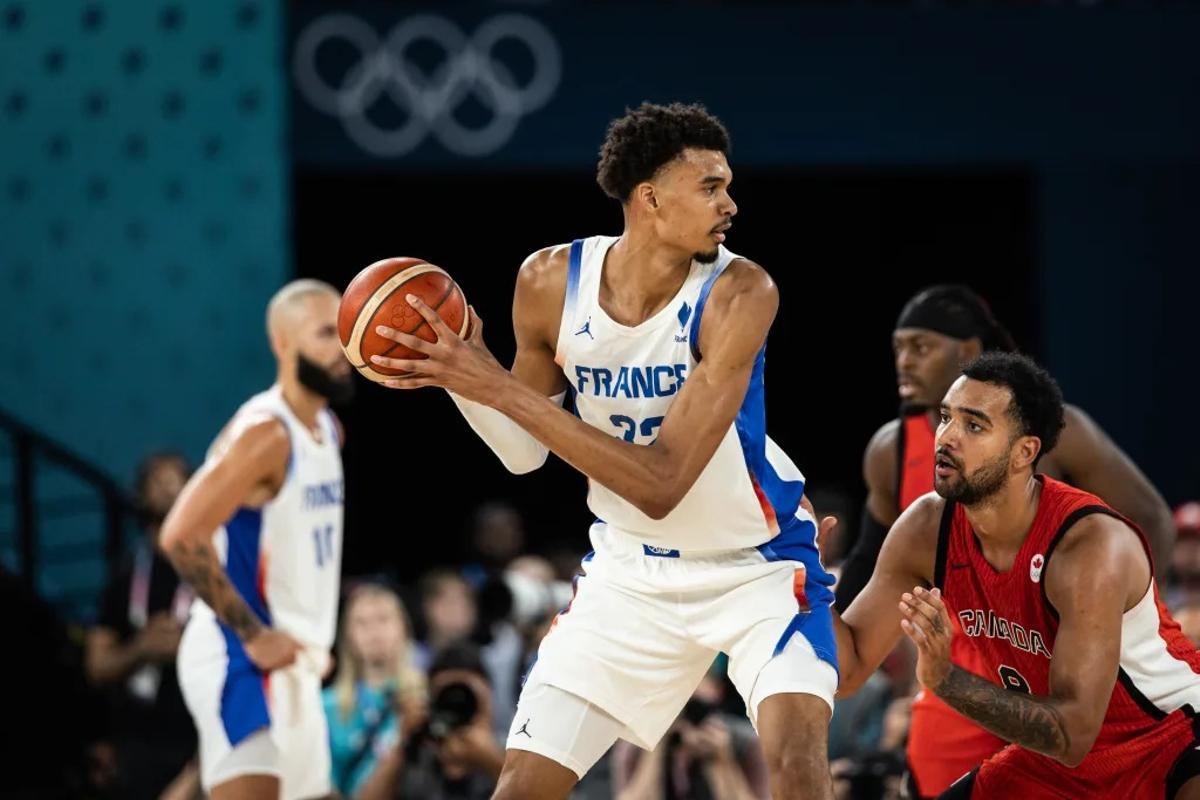 Wenbamyama contribuyó al éxito de Francia, que se mete en las semifinales