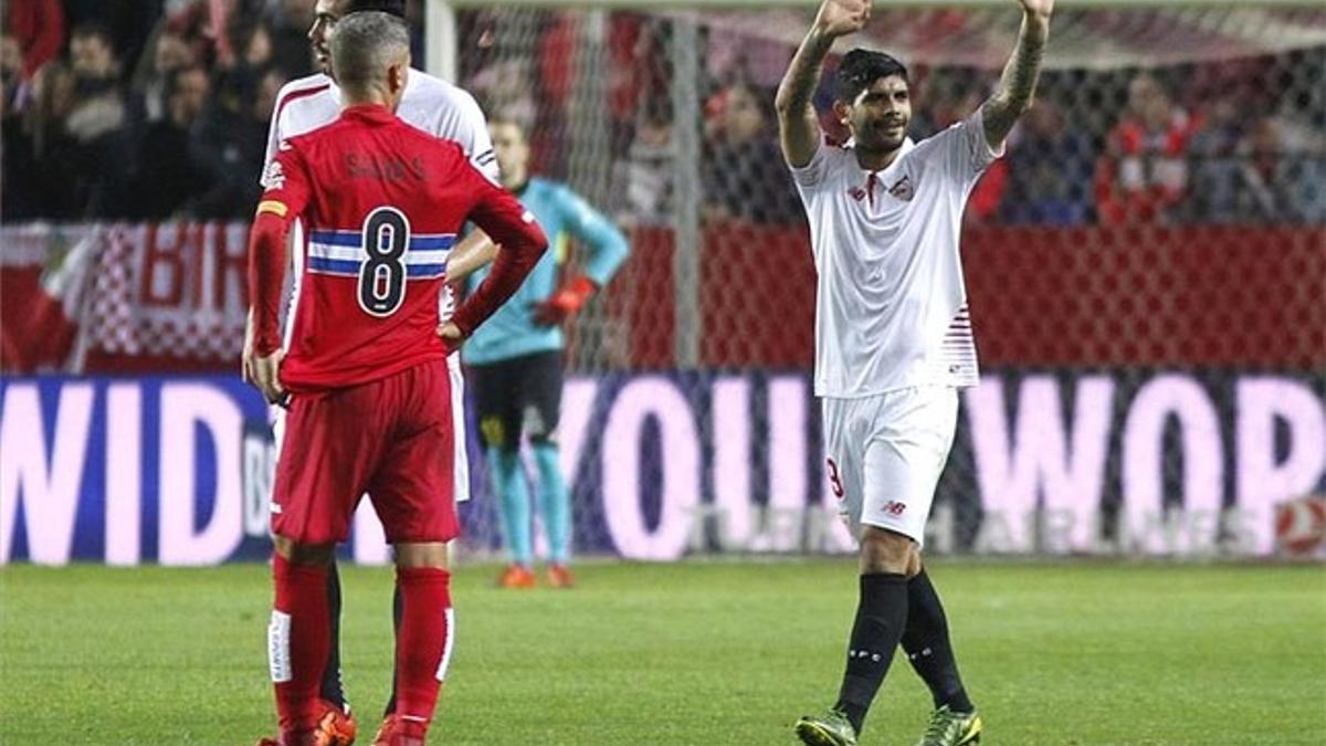 Banega, celebrando su gol