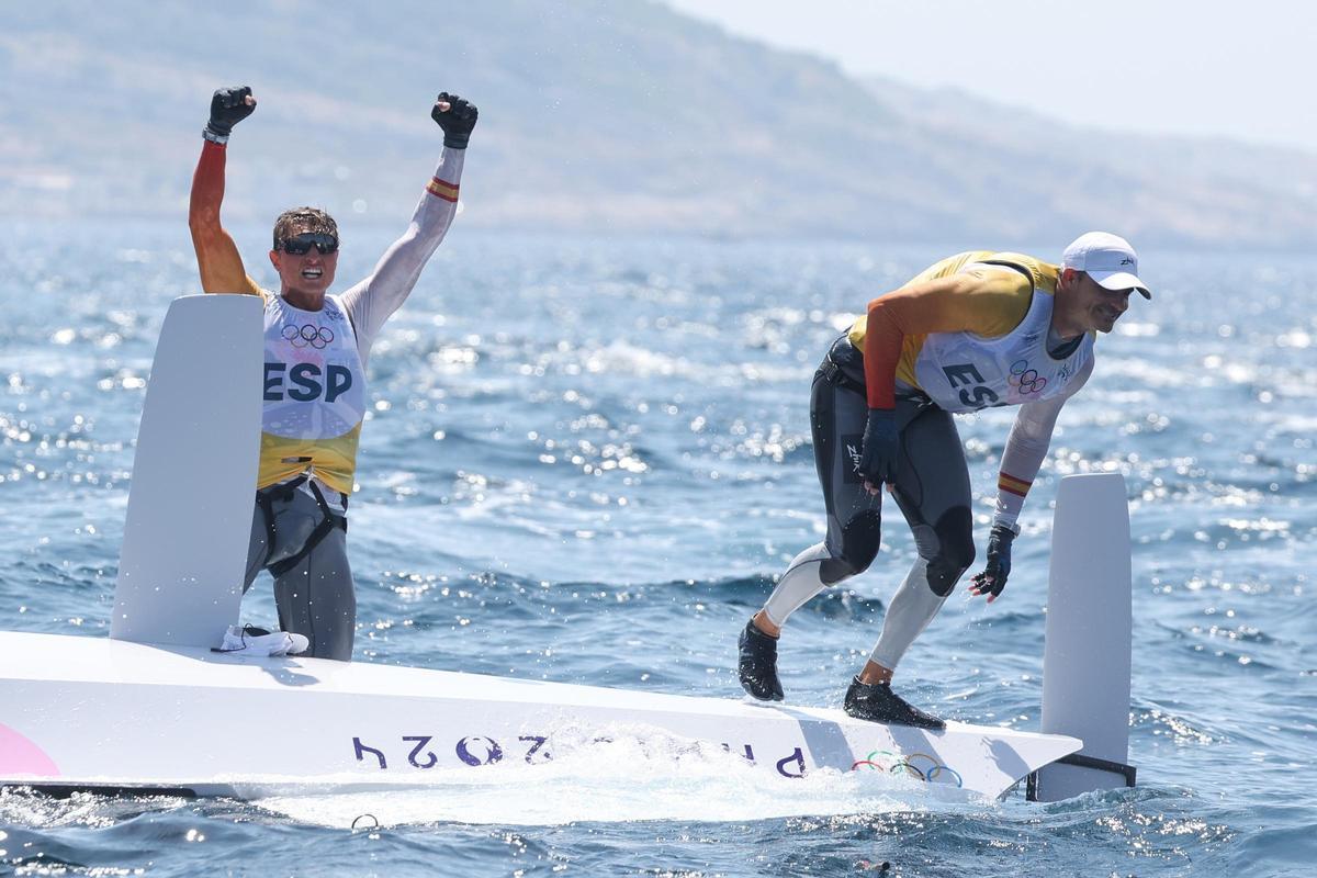 La 'medal race' del skiff de vela que les ha valido el oro a Diego Botín y Florian Trittel, en imágenes.
