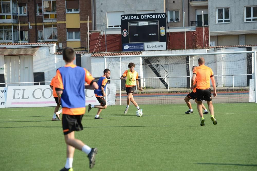 Primer entrenamiento del Caudal Deportivo de Mieres