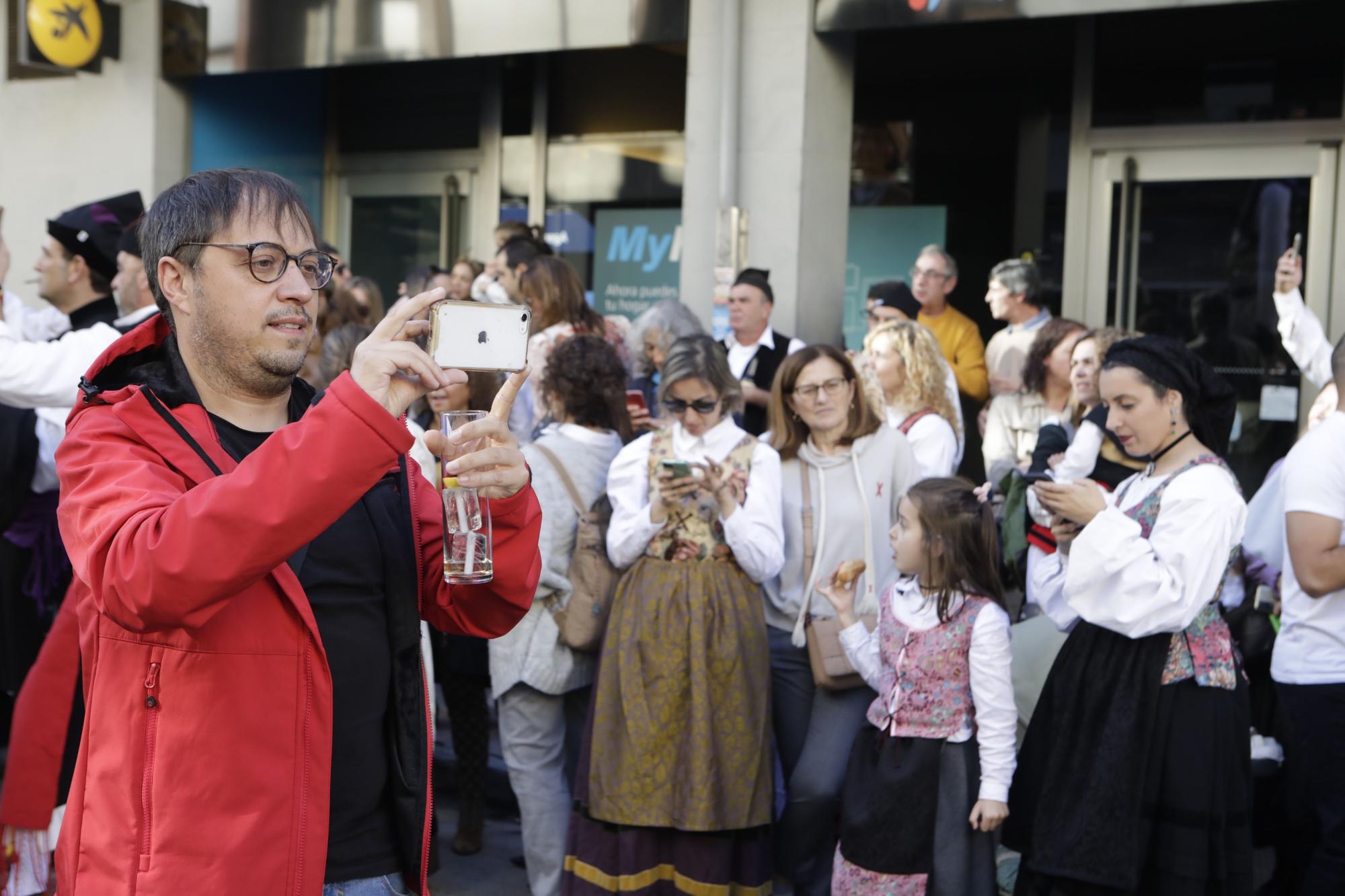 EN IMÁGENES: La localidad allerana de Moreda celebra San Martín, la fiesta de los Humanitarios