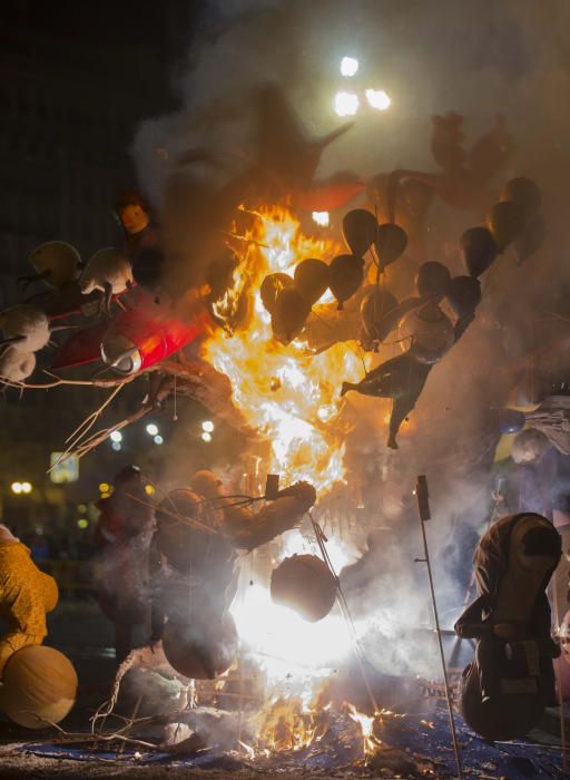 Cremà de la falla municipal infantil 2018