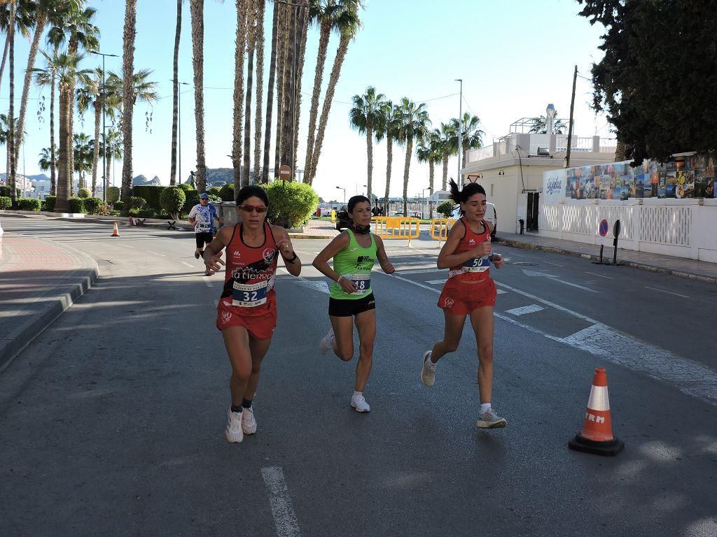 Estos todas las imágenes de la Media Maratón de Águilas