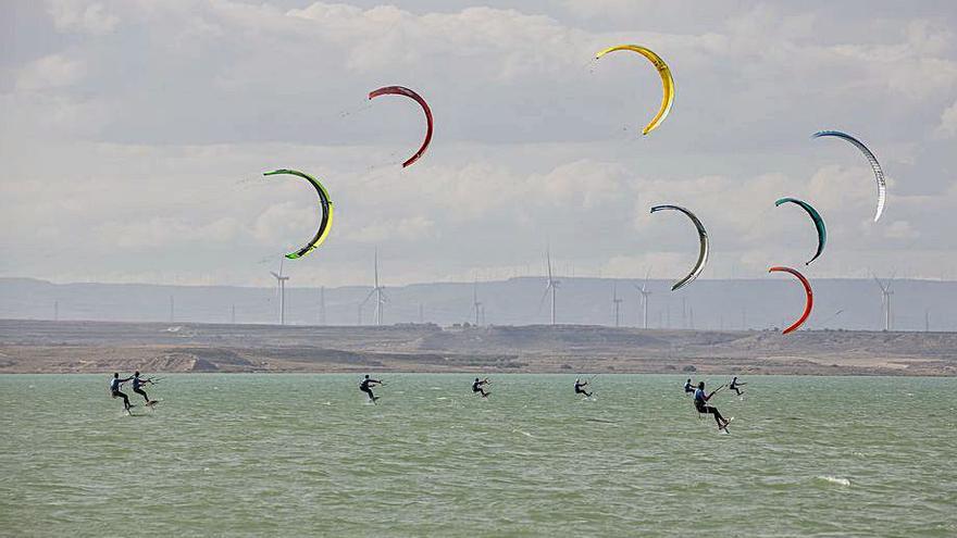 Las playas de Luceni se convirtieron en el epicentro del kitesurf nacional. | MARIANO HOTTO