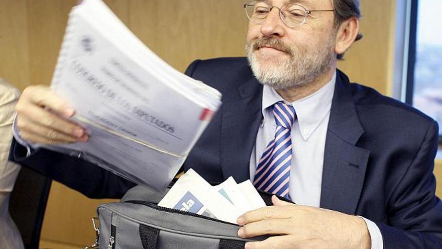 El secretario de Estado para el Deporte, Jaime Lissavetzky, al inicio de su comparecencia ante la Comisión de Educación del Congreso.