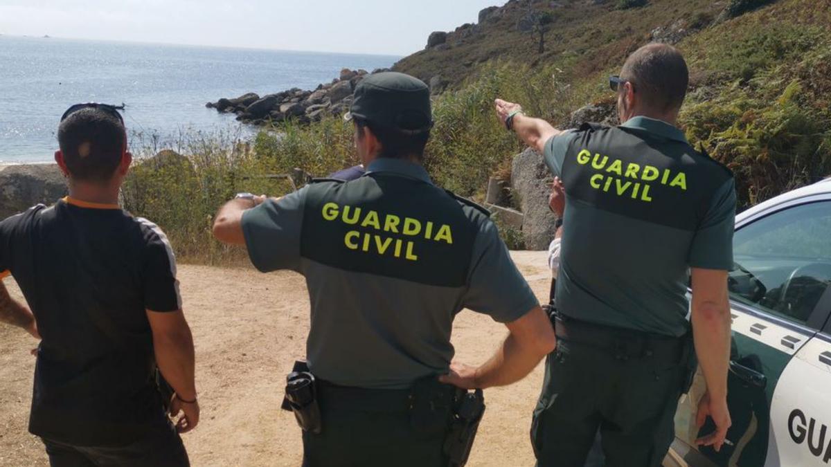 La Guardia Civil durante las labores de búsqueda.