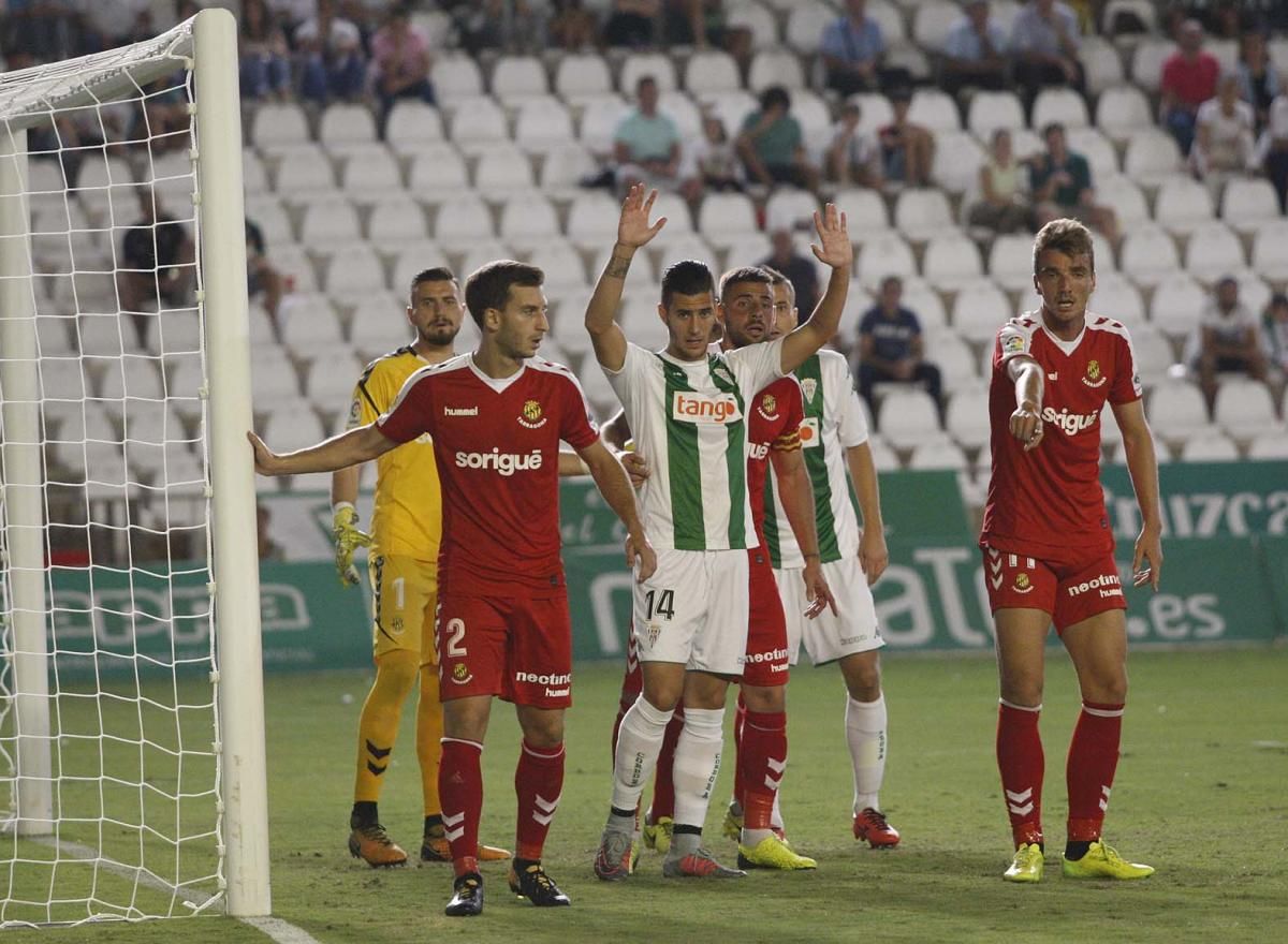 Imágenes del partido Córdoba-Nastic