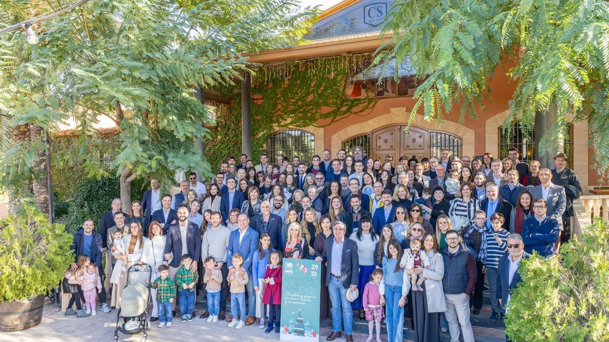 El tradicional encuentro de Navidad de AEFA reunió a familias empresarias de toda la provincia.