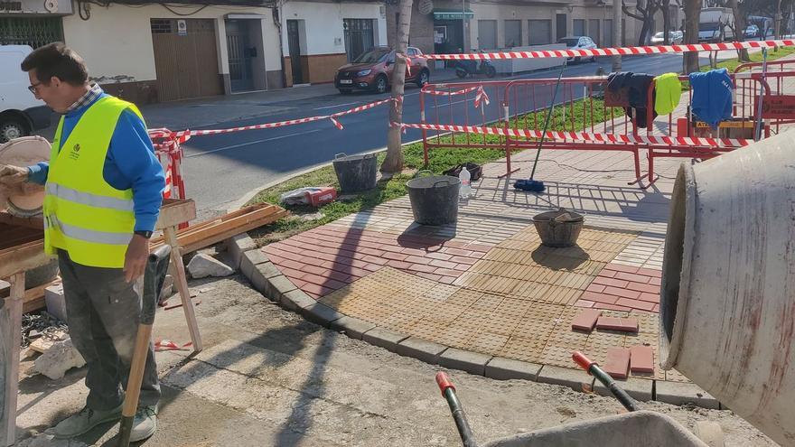 Vila-real completa la accesibilidad del paseo central de la avenida Alemanya