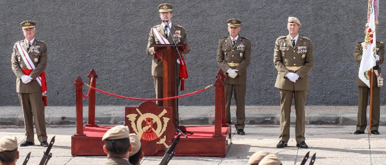 El jefe del Estado Mayor del Ejército de Tierra, Domínguez Buj.