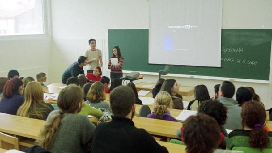 Estudiantes universitarios, en una clase de una facultad gallega.