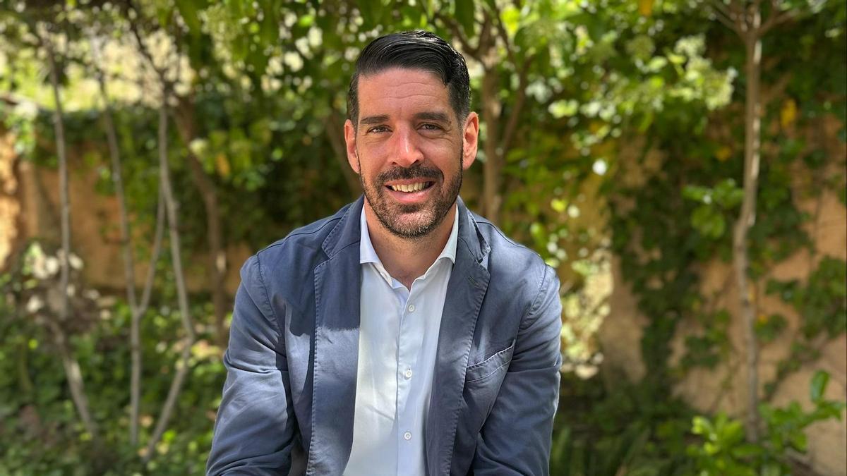 Luis Perea explica que el parque ha mejorado la accesibilidad y ha incorporado propuestas más dinámicas y educativas.