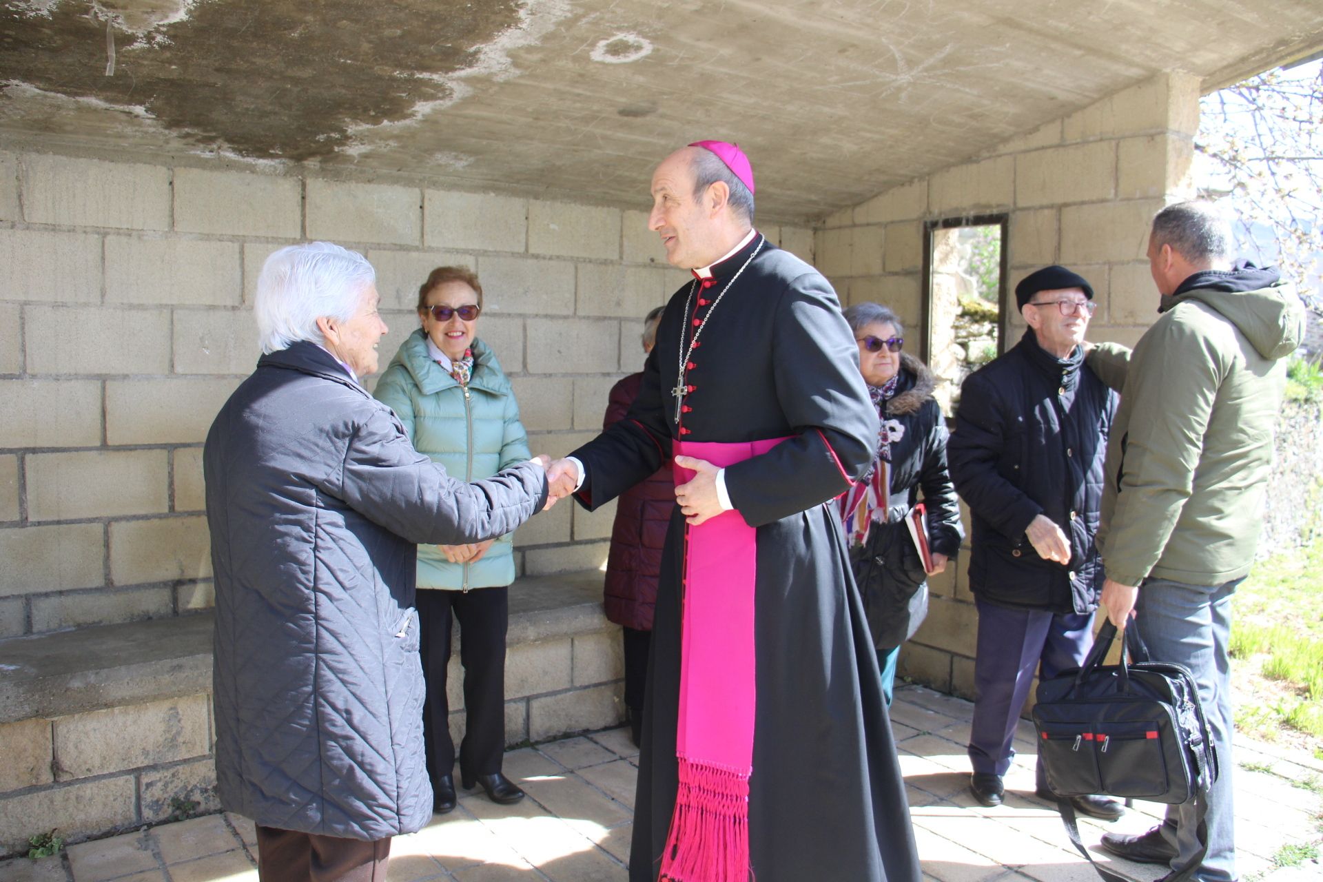 Obispo de Astorga en San Ciprián de Hermisende