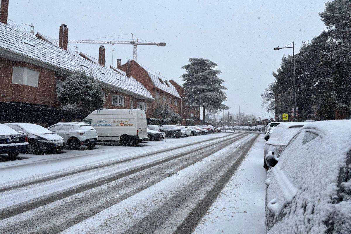 La nieve de la borrasca Kiplin complica la movilidad en Pozuelo de Alarcón y obliga a activar el Plan de Inclemencias Invernales