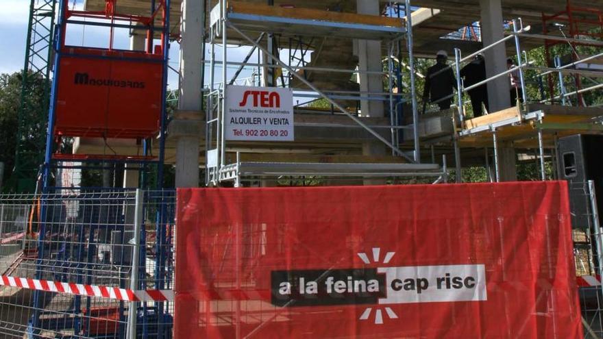 Estructura d&#039;una construcció amb mesures per prevenir accidents · Aniol Resclosa