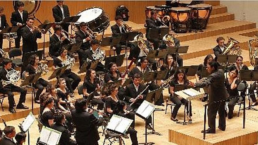 Imagen del certamen de bandas Ciudad de Valencia que ayer empezó en el Palau de la Música.