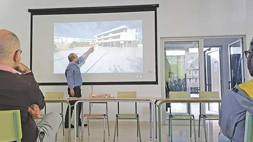 Imagen de la presentación que se llevó a cabo a los docentes del IES Binissalem.