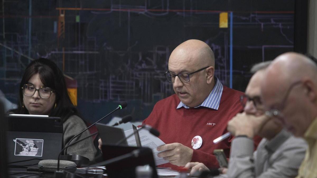 El regidor de Personal, Xavier Fernández, en un plenari.