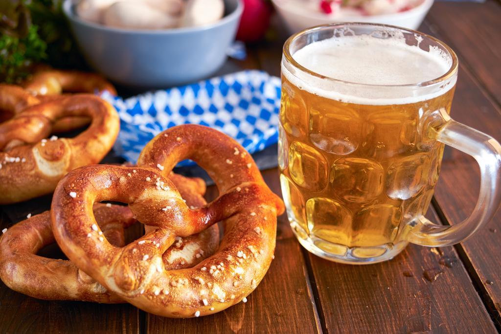 Los pretzel y la cerveza son las comidas más vendidas durante las fiestas de la cerveza