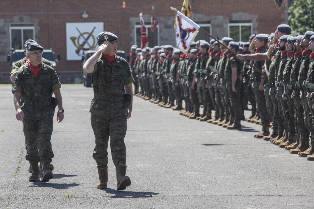 Desfile militar en Cabo Noval