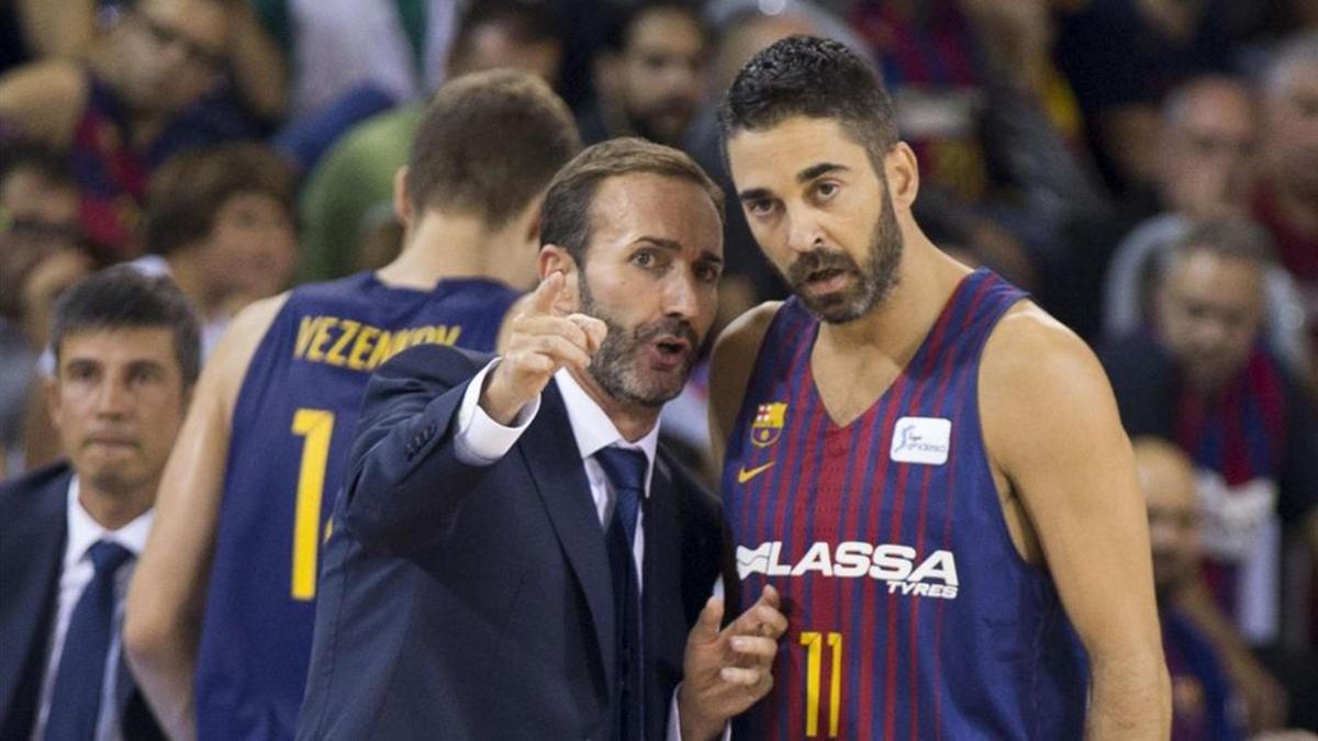 Sito Alonso con Juan Carlos Navarro durante el encuentro Barça-Baskonia