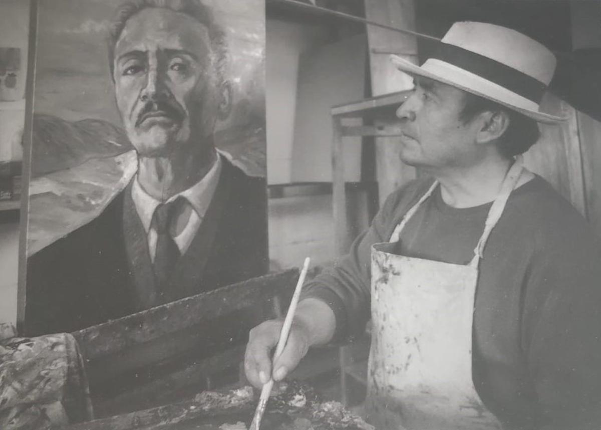 Alejandro Galindo pintando un retrato de José María Arguedas. | CEDIDA