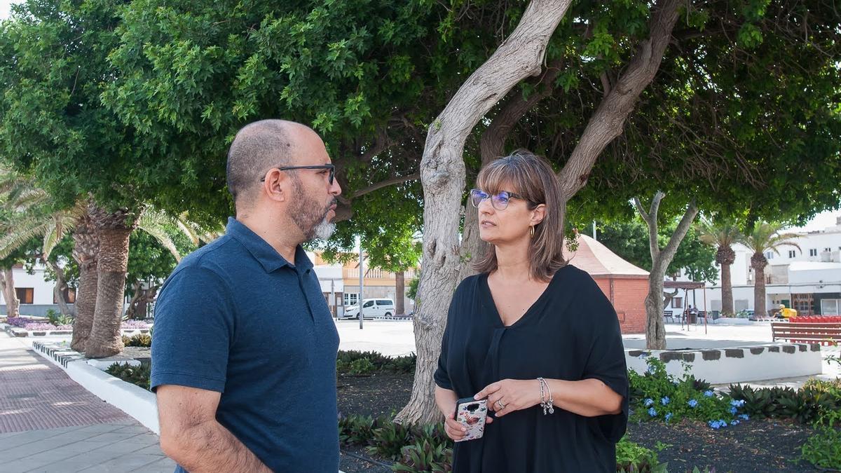 Leandro Delgado y Leticia Padilla, concejales de Lanzarote En Pie en el Ayuntamiento de Arrecife.
