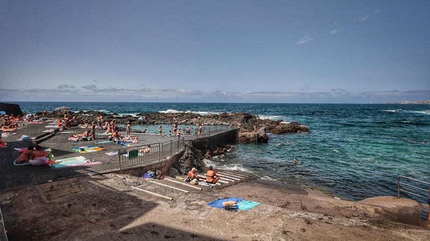 Bandera Azul reconoce la calidad de 14 playas de Tenerife