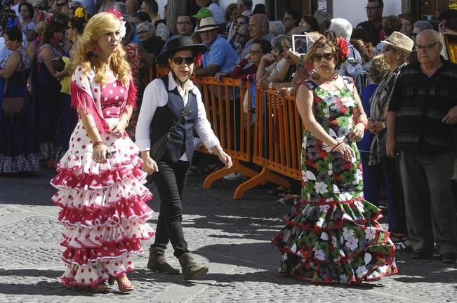 ROMERIA ROCIERA Y OFRENDA A LA VIRGEN