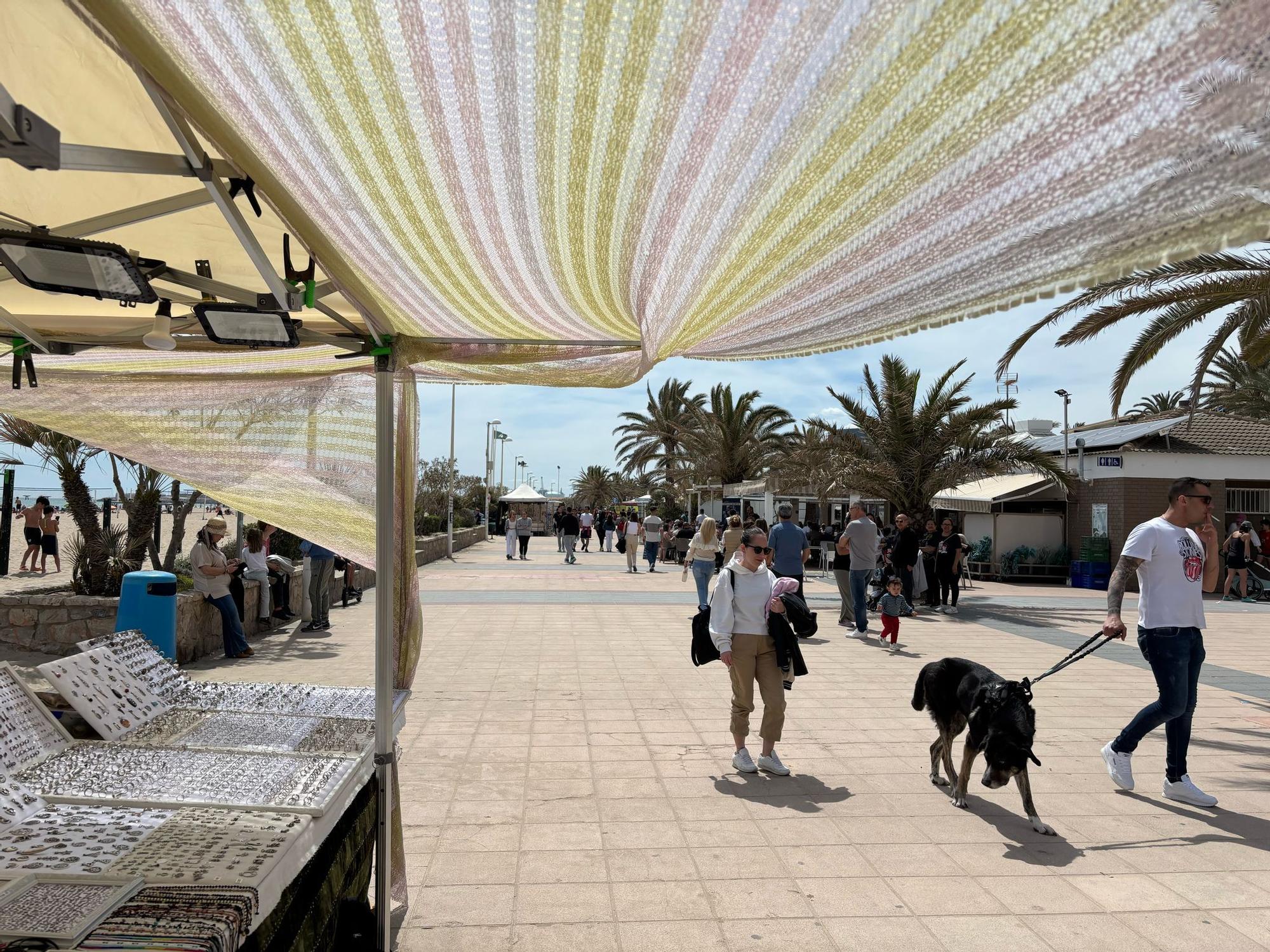 Las buenas temperaturas llenan la costa de Morvedre