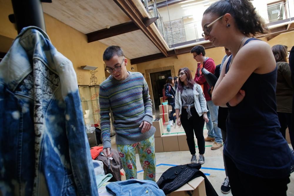 Mercadillo en la Escuela de Camposagrado