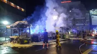 Explota un bus de Vitrasa tras arder en el centro de Vigo