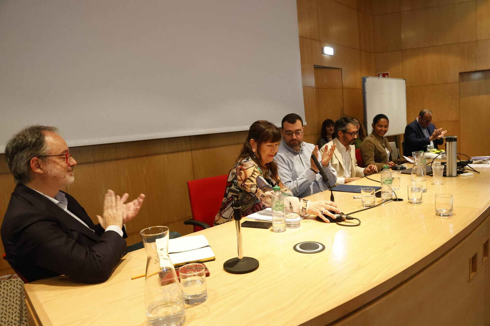 Barbón se abre en Gijón sobre su fe católica (en imágenes)