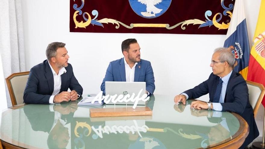 El alcalde de Arrecife exige el retorno urgente de los migrantes a Marruecos