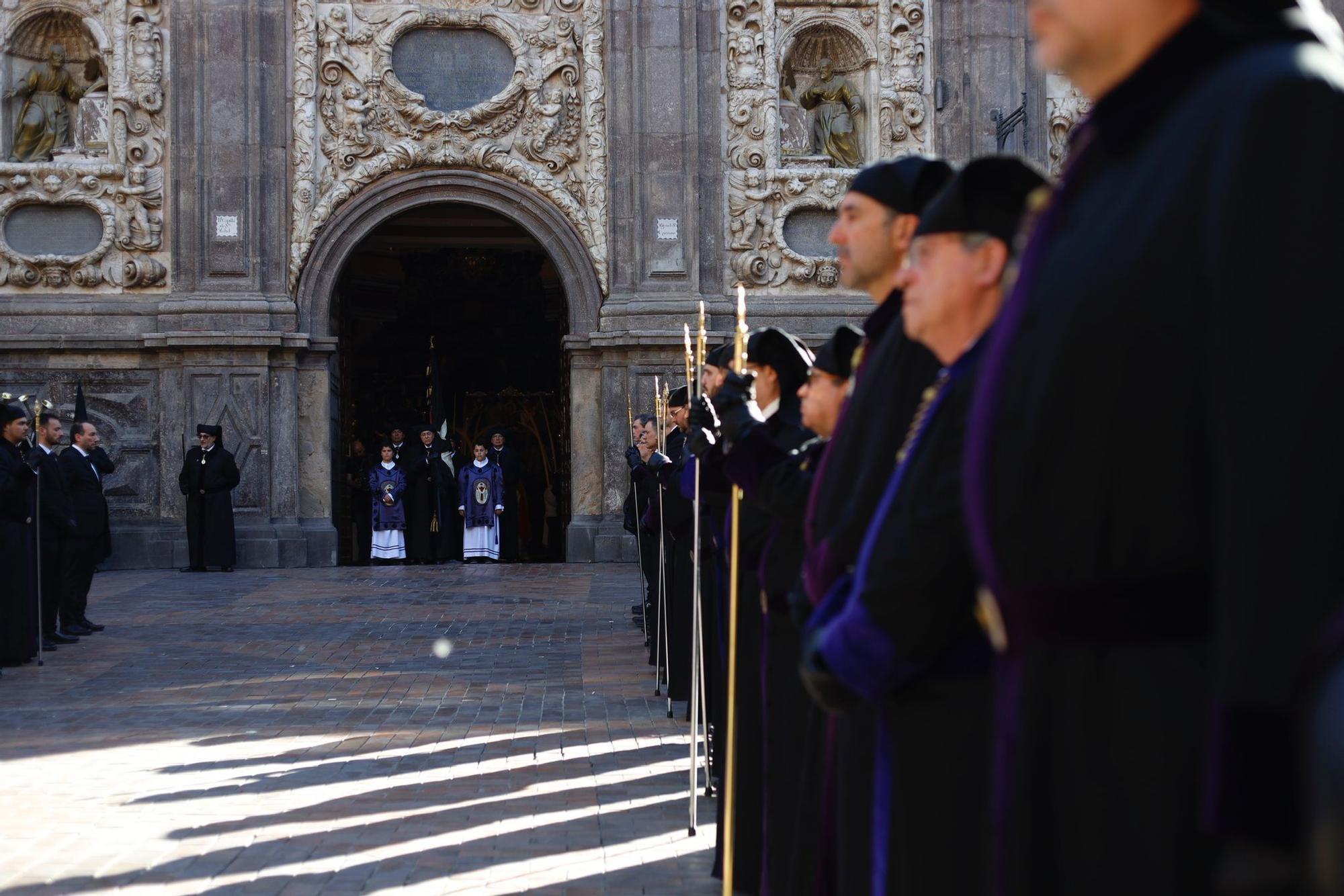 FOTOGALERÍA | Procesión del Santo Entierro en Zaragoza