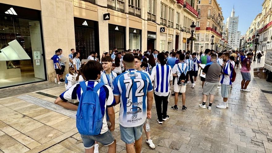 El Málaga CF presentará su segunda equipación en Calle Larios en plena Feria