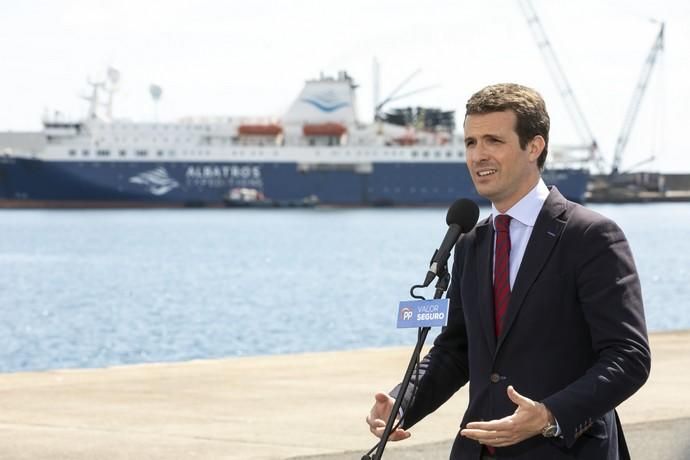 15.04.19. Las Palmas de Gran Canaria. El líder del PP y candidato a presidente del Gobierno, Pablo Casado, visita el centro de formación técnico-profesional del metal de Las Palmas de Gran Canaria, Femepa, acompañado por los dirigentes del partido en Canarias, Asier Antona y Australia Navarro, posteriormente a la visita realiza unas declaraciones en el Muelle Cambullón. Foto Quique Curbelo  | 15/04/2019 | Fotógrafo: Quique Curbelo