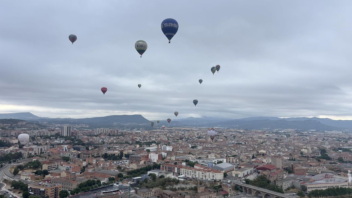Els globus esgarrapen els núvols i tornen a fer màgia sobre Igualada