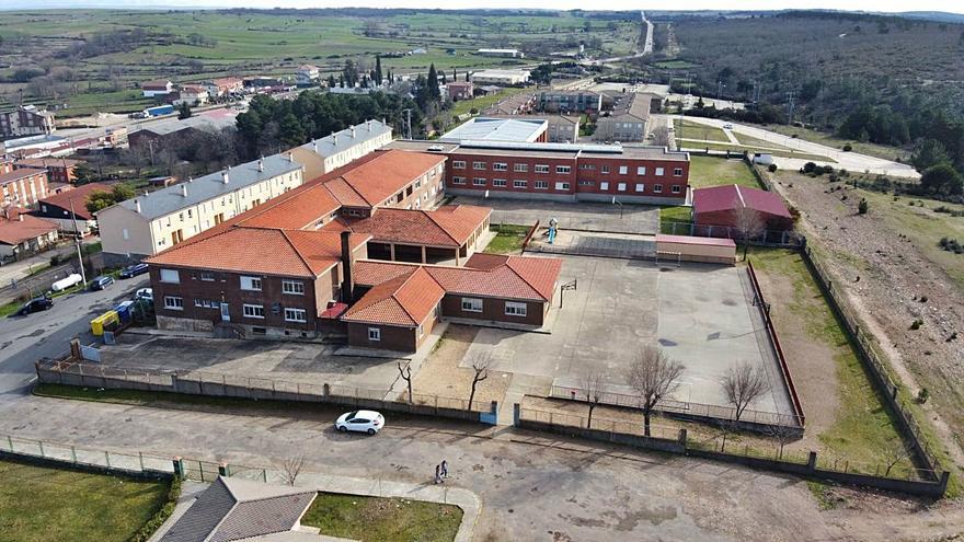 Vista aérea del Instituto de Alcañices. | Ch. S.