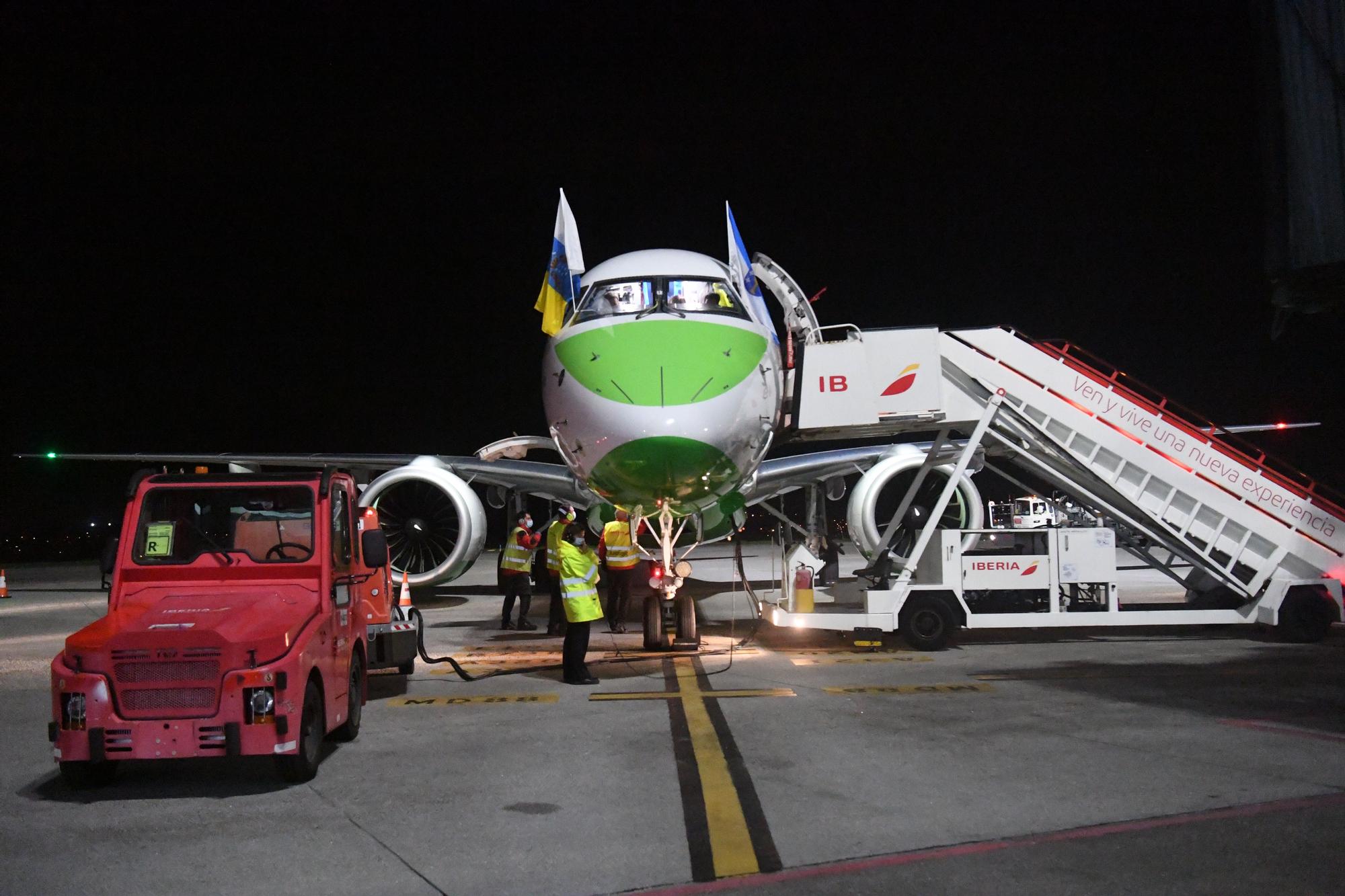 Binter estrena su vuelo directo entre A Coruña y Canarias