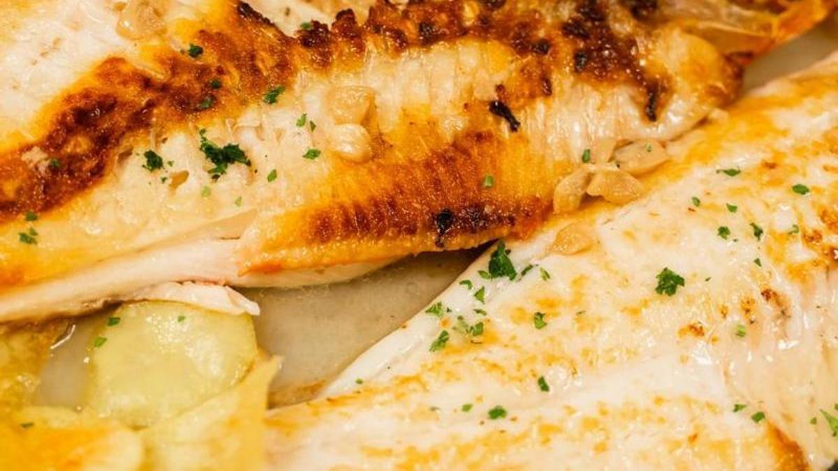 Besugo con patata panadera
